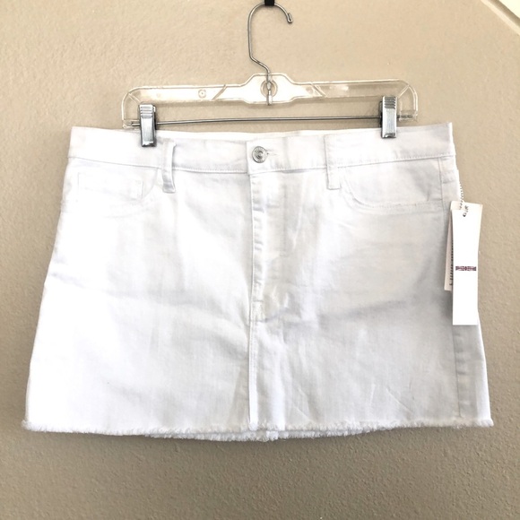 Hudson Jeans Vivid White Frayed Hem Denim Mini Skirt Size 32/XL - Picture 1 of 11